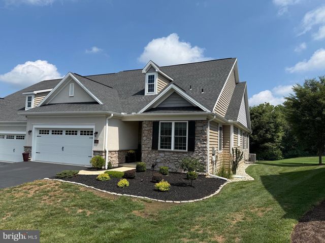 136 SAWGRASS DR, Millersville, PA 17551