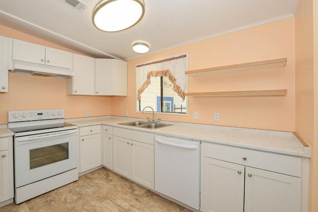 522 Hemingway Terrace, Fort Pierce, FL 34982