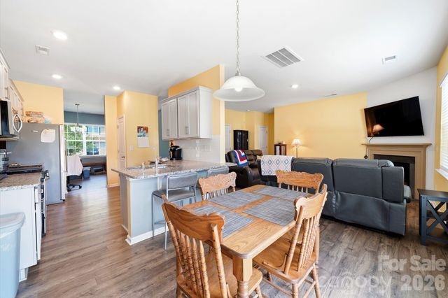 9839 Oak Barrel Lane, Charlotte, NC 28215