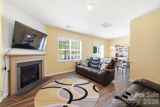 9839 Oak Barrel Lane, Charlotte, NC 28215