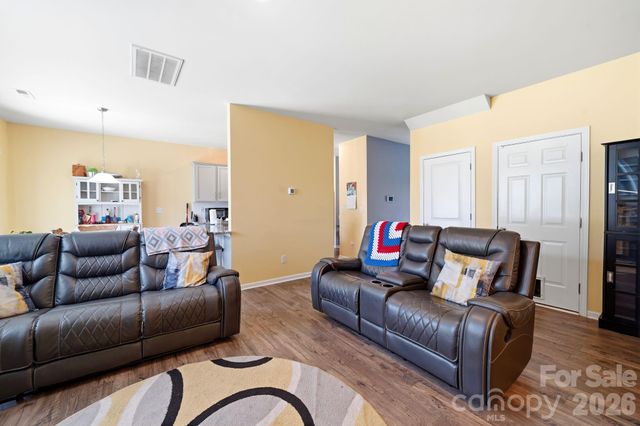 9839 Oak Barrel Lane, Charlotte, NC 28215
