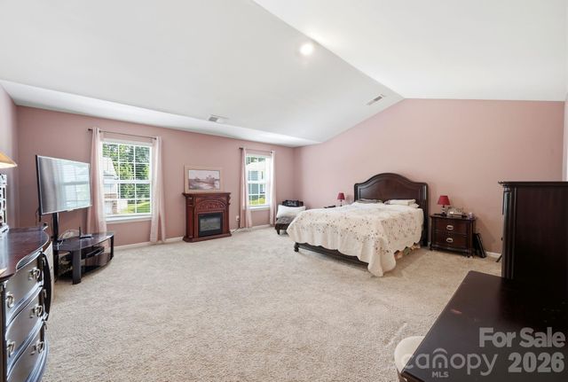 9839 Oak Barrel Lane, Charlotte, NC 28215