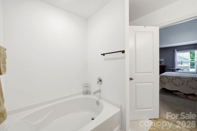 9839 Oak Barrel Lane, Charlotte, NC 28215