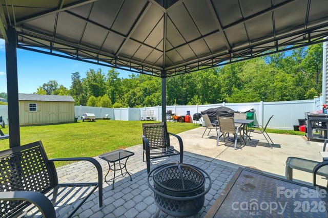 9839 Oak Barrel Lane, Charlotte, NC 28215