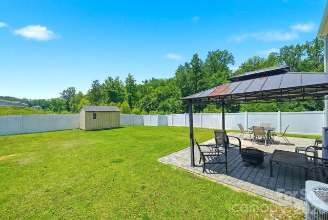 9839 Oak Barrel Lane, Charlotte, NC 28215