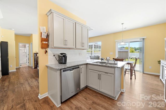 9839 Oak Barrel Lane, Charlotte, NC 28215