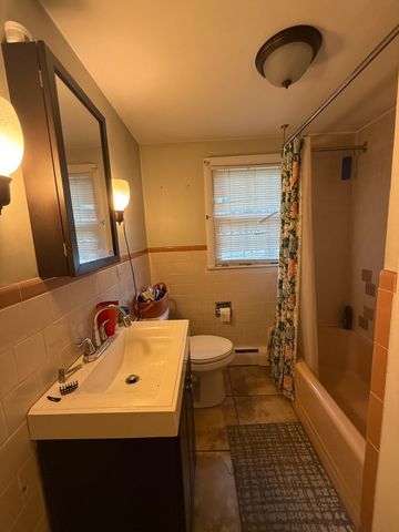 114 Rockway St, New Bedford, MA 02740