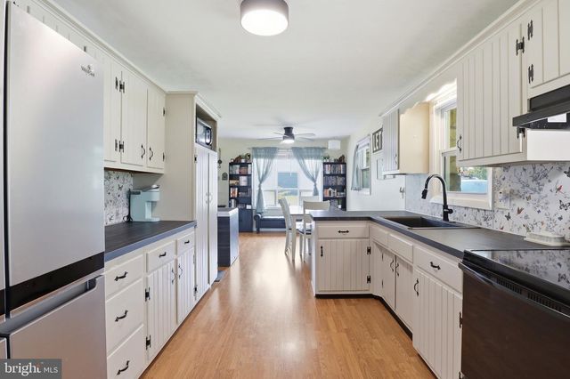 360 N NYES RD, Harrisburg, PA 17112