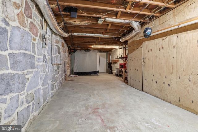 360 N NYES RD, Harrisburg, PA 17112