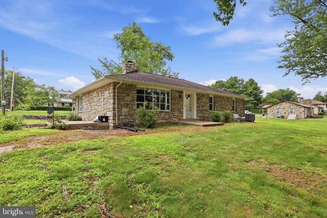 360 N NYES RD, Harrisburg, PA 17112