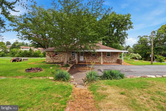 360 N NYES RD, Harrisburg, PA 17112