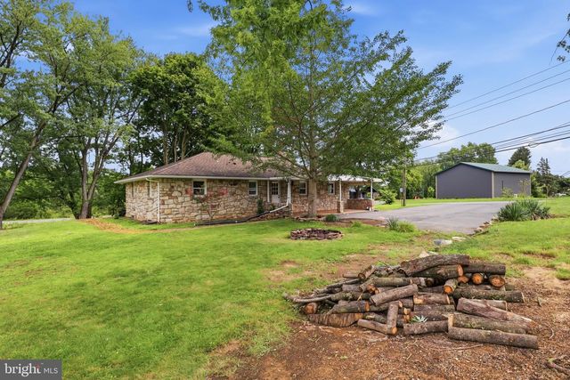 360 N NYES RD, Harrisburg, PA 17112