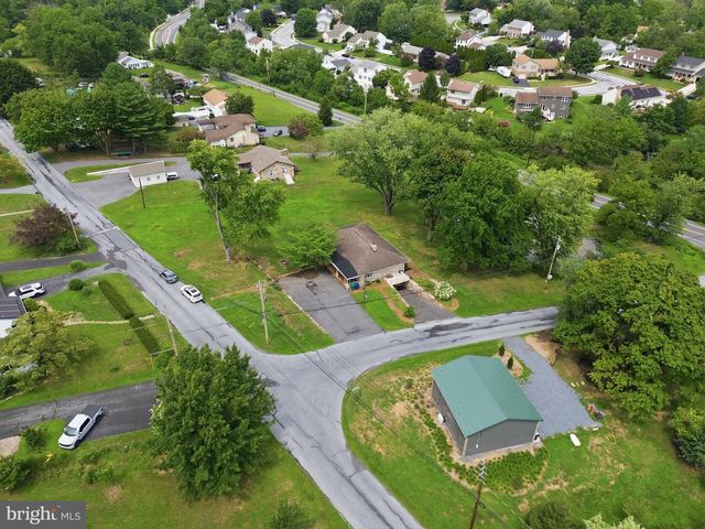 360 N NYES RD, Harrisburg, PA 17112