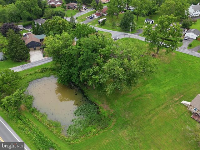 360 N NYES RD, Harrisburg, PA 17112