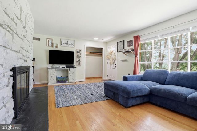 360 N NYES RD, Harrisburg, PA 17112