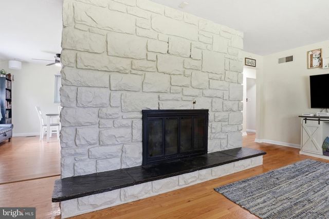 360 N NYES RD, Harrisburg, PA 17112