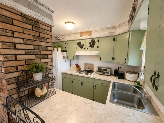 203 Hampton St, Houma, LA 70364