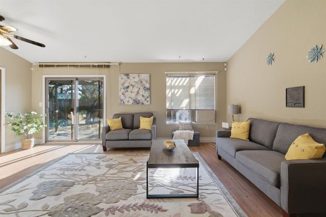 930 Kapareil Dr, Tracy, CA 95376