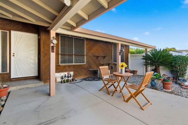 930 Kapareil Dr, Tracy, CA 95376