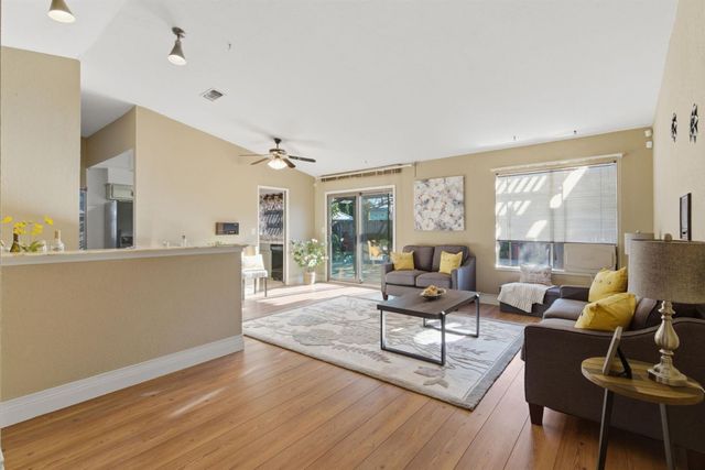 930 Kapareil Dr, Tracy, CA 95376