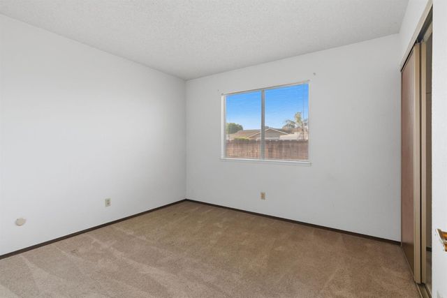 930 Kapareil Dr, Tracy, CA 95376