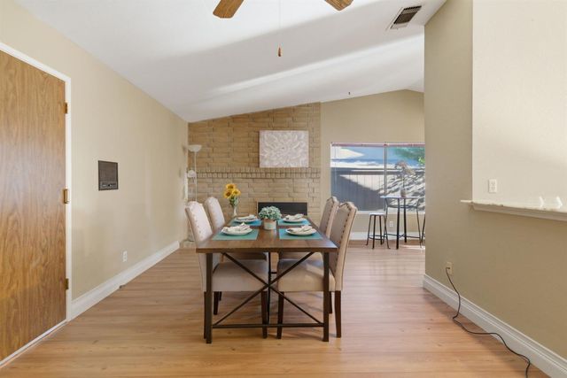 930 Kapareil Dr, Tracy, CA 95376