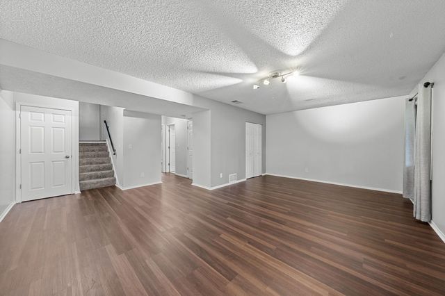 4373 Arden View Court, Arden Hills, MN 55112