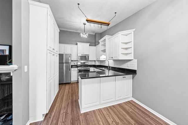 4373 Arden View Court, Arden Hills, MN 55112