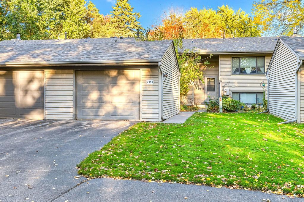 4373 Arden View Court, Arden Hills, MN 55112