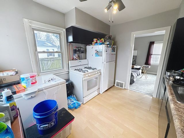 2437 33rd Avenue, Rock Island, IL 6201