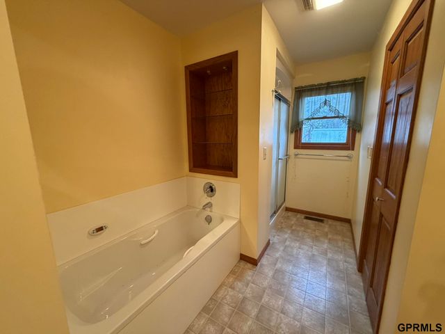 1445 County Road 2100 Road, Wilber, NE 68465