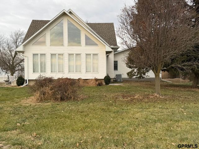 1445 County Road 2100 Road, Wilber, NE 68465