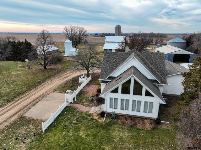 1445 County Road 2100 Road, Wilber, NE 68465