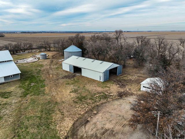 1445 County Road 2100 Road, Wilber, NE 68465