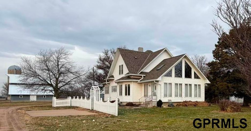 1445 County Road 2100 Road, Wilber, NE 68465