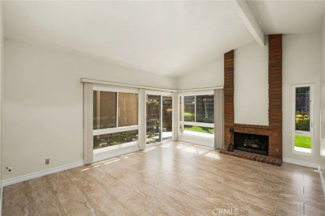 33 Richmond, Irvine, CA 92620