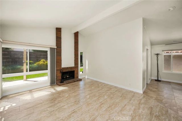 33 Richmond, Irvine, CA 92620