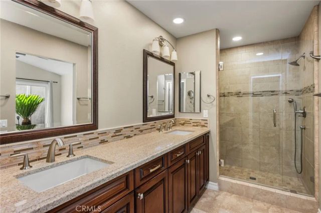 33 Richmond, Irvine, CA 92620