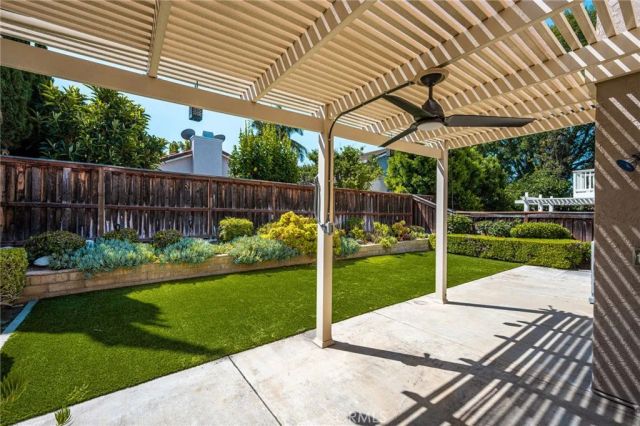 33 Richmond, Irvine, CA 92620
