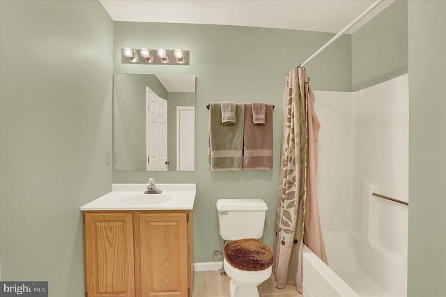 2436 CHADWICK CT, Harrisburg, PA 17110