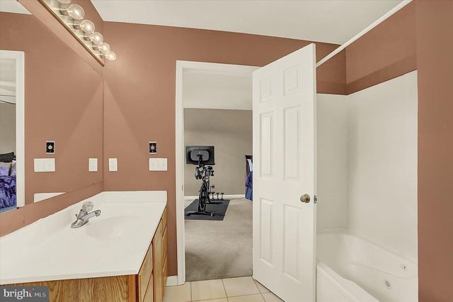 2436 CHADWICK CT, Harrisburg, PA 17110