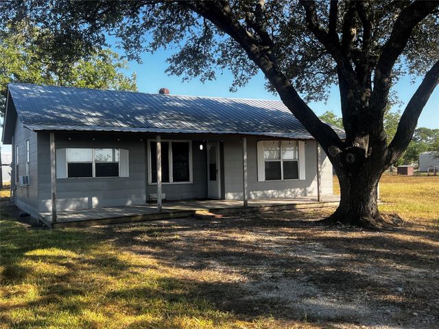 3527 S State Highway 71, El Campo, TX 77437