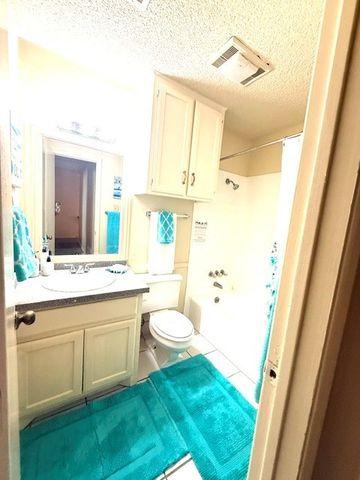 627 Overlook Court, Arlington, TX 76012