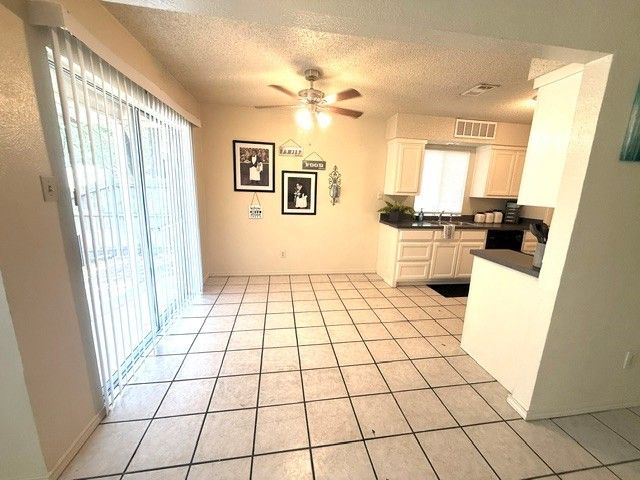 627 Overlook Court, Arlington, TX 76012