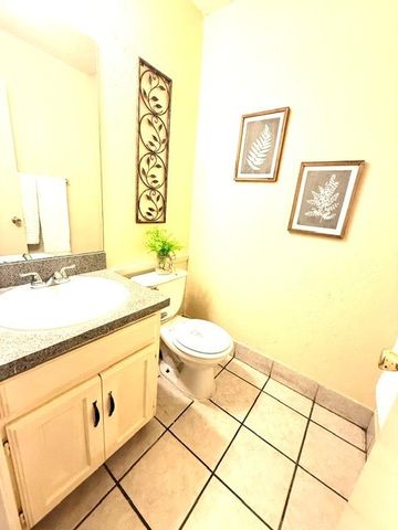 627 Overlook Court, Arlington, TX 76012