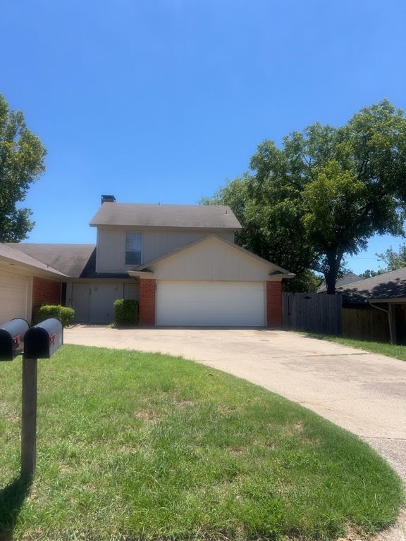 627 Overlook Court, Arlington, TX 76012