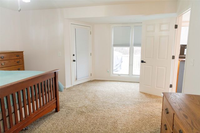 1262 Iowa Street, Pella, IA 50219