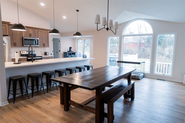 1262 Iowa Street, Pella, IA 50219