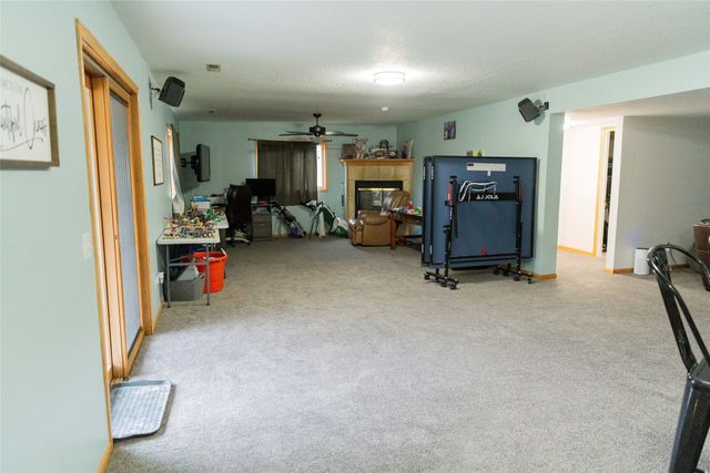 1262 Iowa Street, Pella, IA 50219