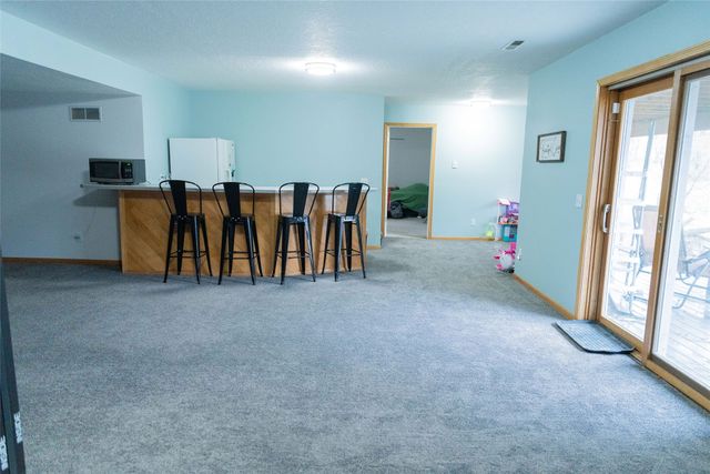 1262 Iowa Street, Pella, IA 50219